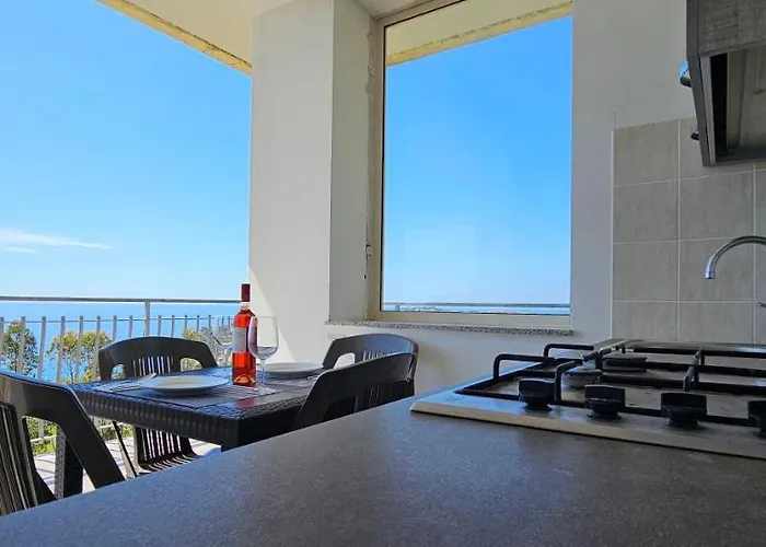 Naturamare - Piscina Idromassaggio Con Vista Mare Aperta Fino Alle Ore 22-00 Apartmanhotel Capo Vaticano
