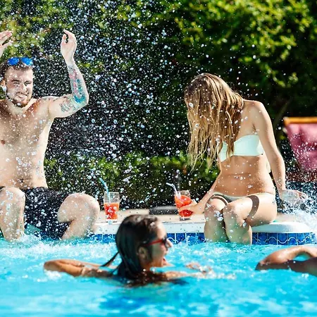 Aparthotel Naturamare - Piscina Idromassaggio Con Vista Mare Aperta Fino Alle Ore 22-00 Capo Vaticano