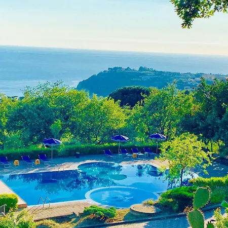 Aparthotel Naturamare - Piscina Idromassaggio Con Vista Mare Aperta Fino Alle Ore 22-00 *