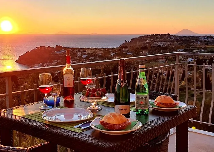 מלון דירות Naturamare - Piscina Idromassaggio Con Vista Mare Aperta Fino Alle Ore 22-00