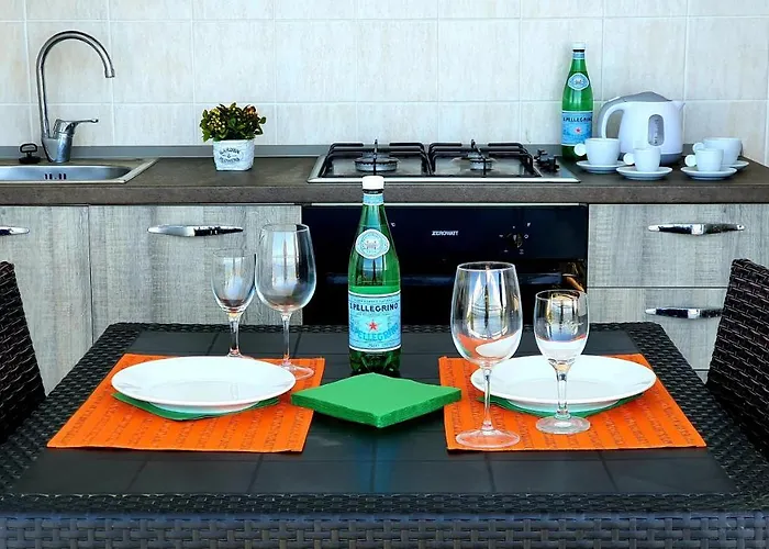 Naturamare - Piscina Idromassaggio Con Vista Mare Aperta Fino Alle Ore 22-00 3* קאפו ואטיצ'אנו