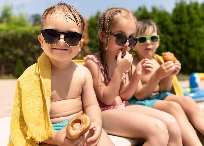 Naturamare - Piscina Idromassaggio Con Vista Mare Aperta Fino Alle Ore 22-00 公寓式酒店 梵蒂冈角