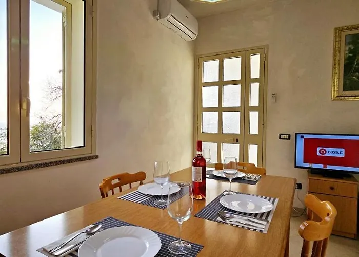 מלון דירות Naturamare - Piscina Idromassaggio Con Vista Mare Aperta Fino Alle Ore 22-00 3*