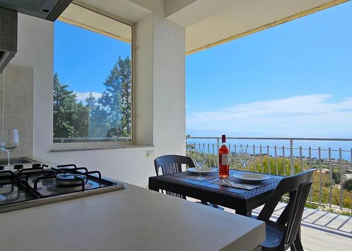 Naturamare - Piscina Idromassaggio Con Vista Mare Aperta Fino Alle Ore 22-00 קאפו ואטיצ'אנו