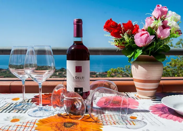 Naturamare - Piscina Idromassaggio Con Vista Mare Aperta Fino Alle Ore 22-00 מלון דירות 3*