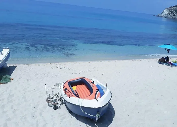 מלון דירות Naturamare - Piscina Idromassaggio Con Vista Mare Aperta Fino Alle Ore 22-00 3*