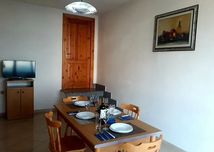 Naturamare - Piscina Idromassaggio Con Vista Mare Aperta Fino Alle Ore 22-00 公寓式酒店 3*